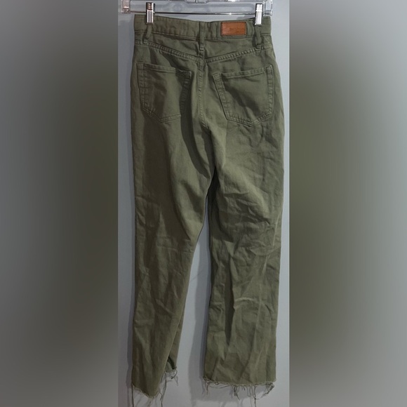 social tourist- Green ultra high rise jeans - Picture 3 of 6